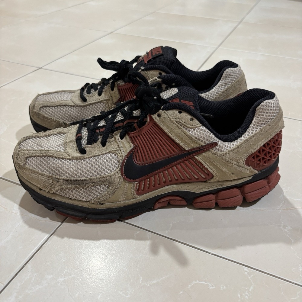 Nike Zoom Vomero 5 Desert Khaki/Black Bowerman Men's 7.5 Running Sneaker